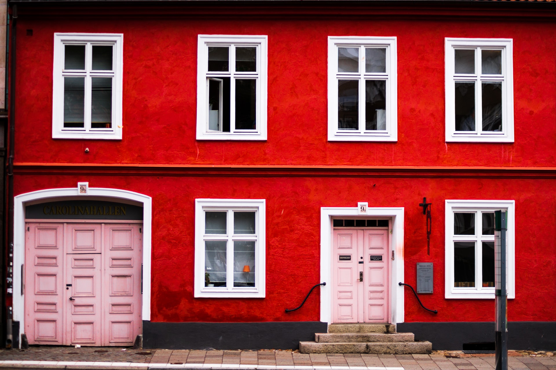red exterior paint